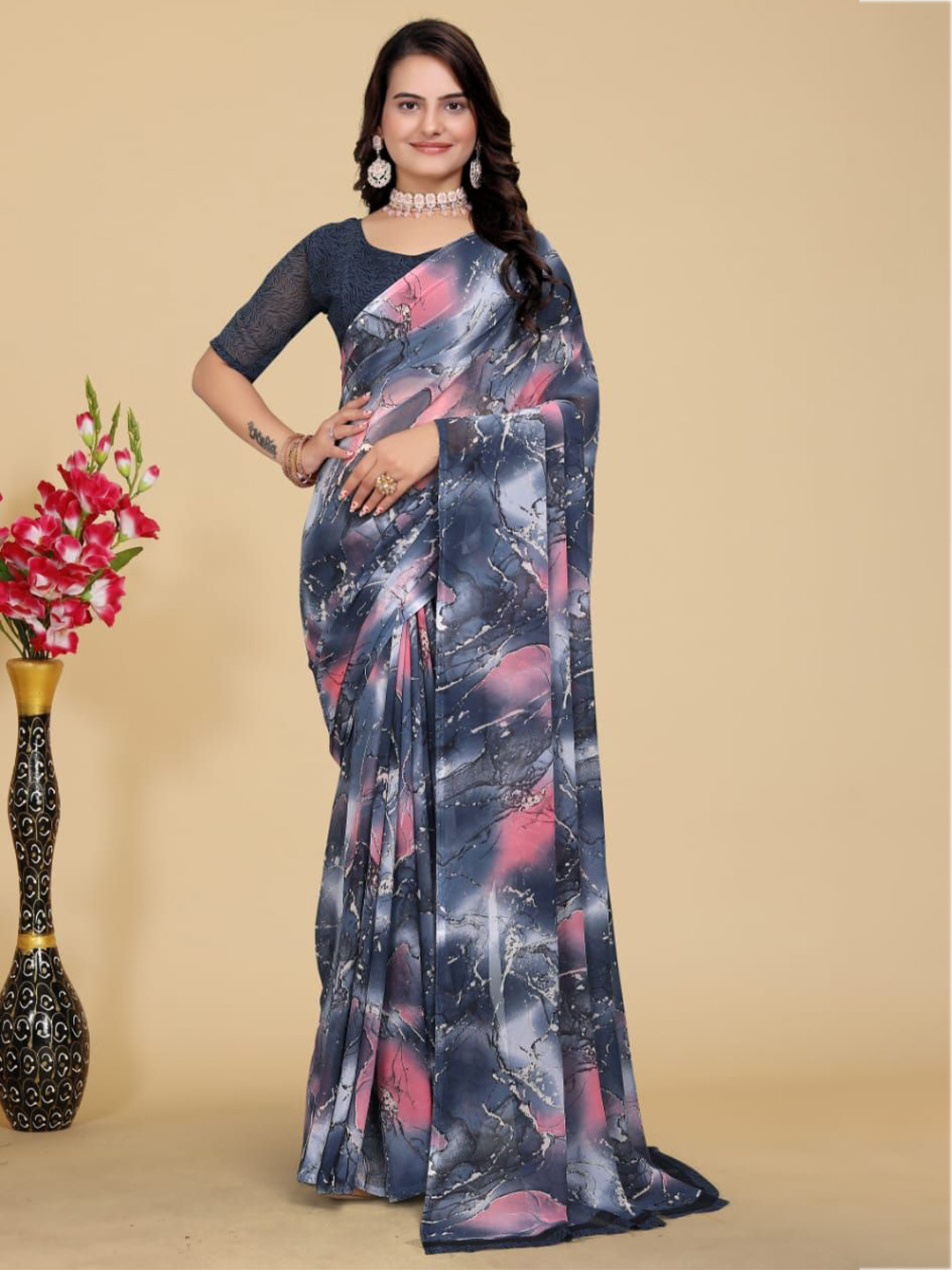 

Sitanjali Abstract Printed Saree, Grey