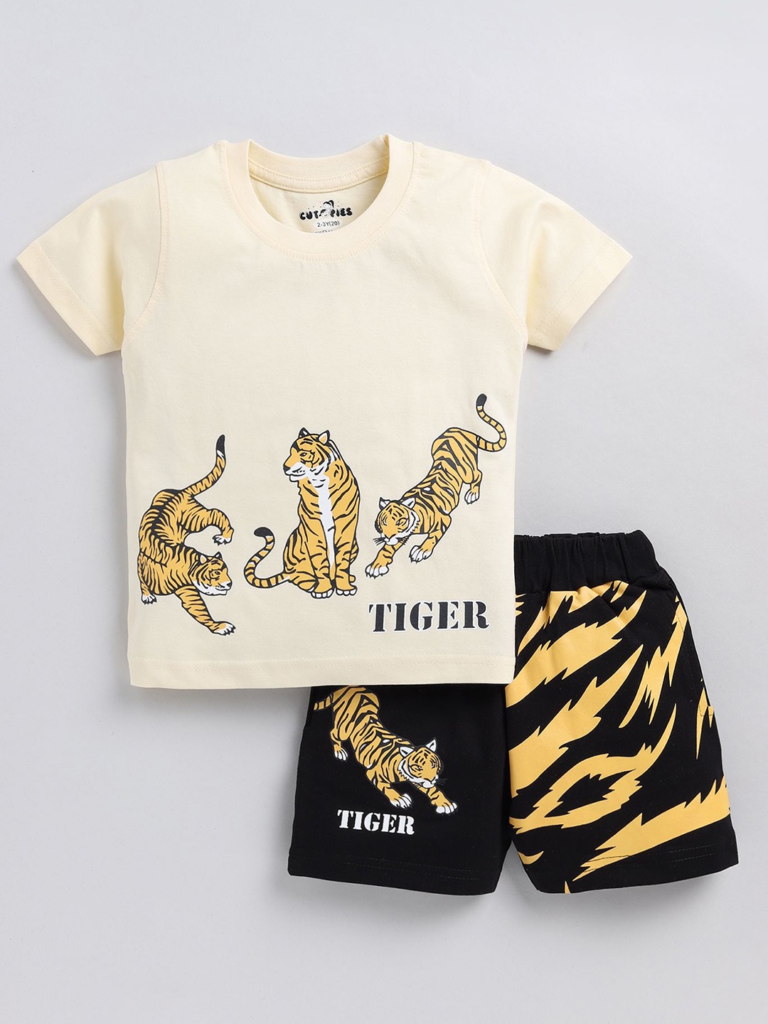

Cutopies Boys Printed Pure Cotton T-shirt With Shorts, Cream