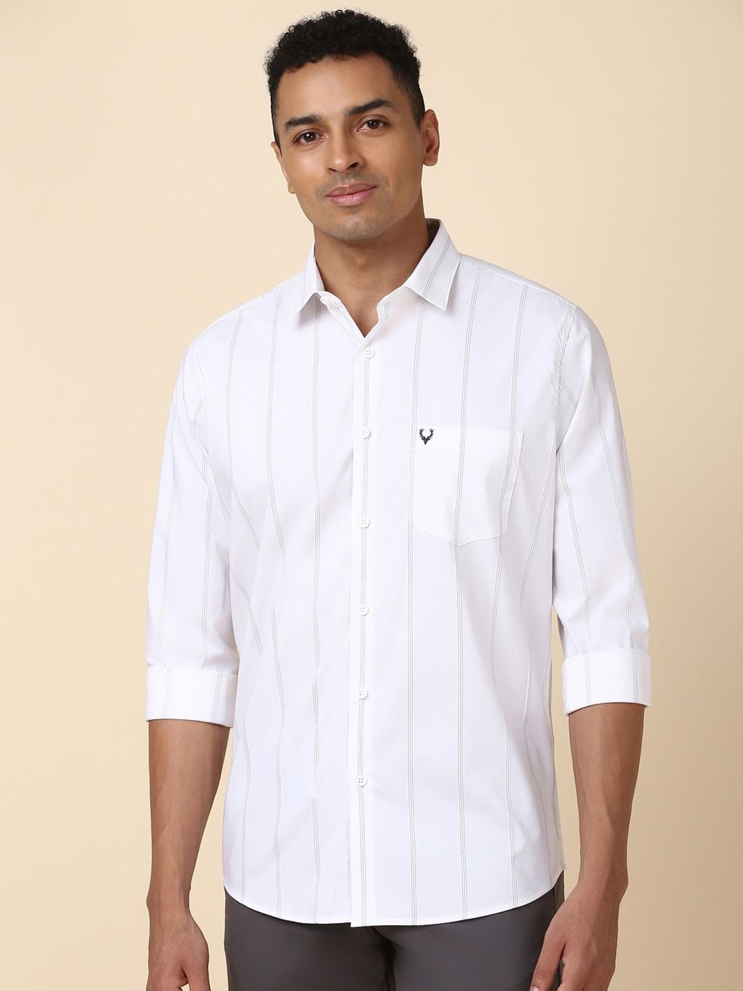 

Allen Solly Slim Fit Vertical Stripes Spread Collar Casual Shirt, White