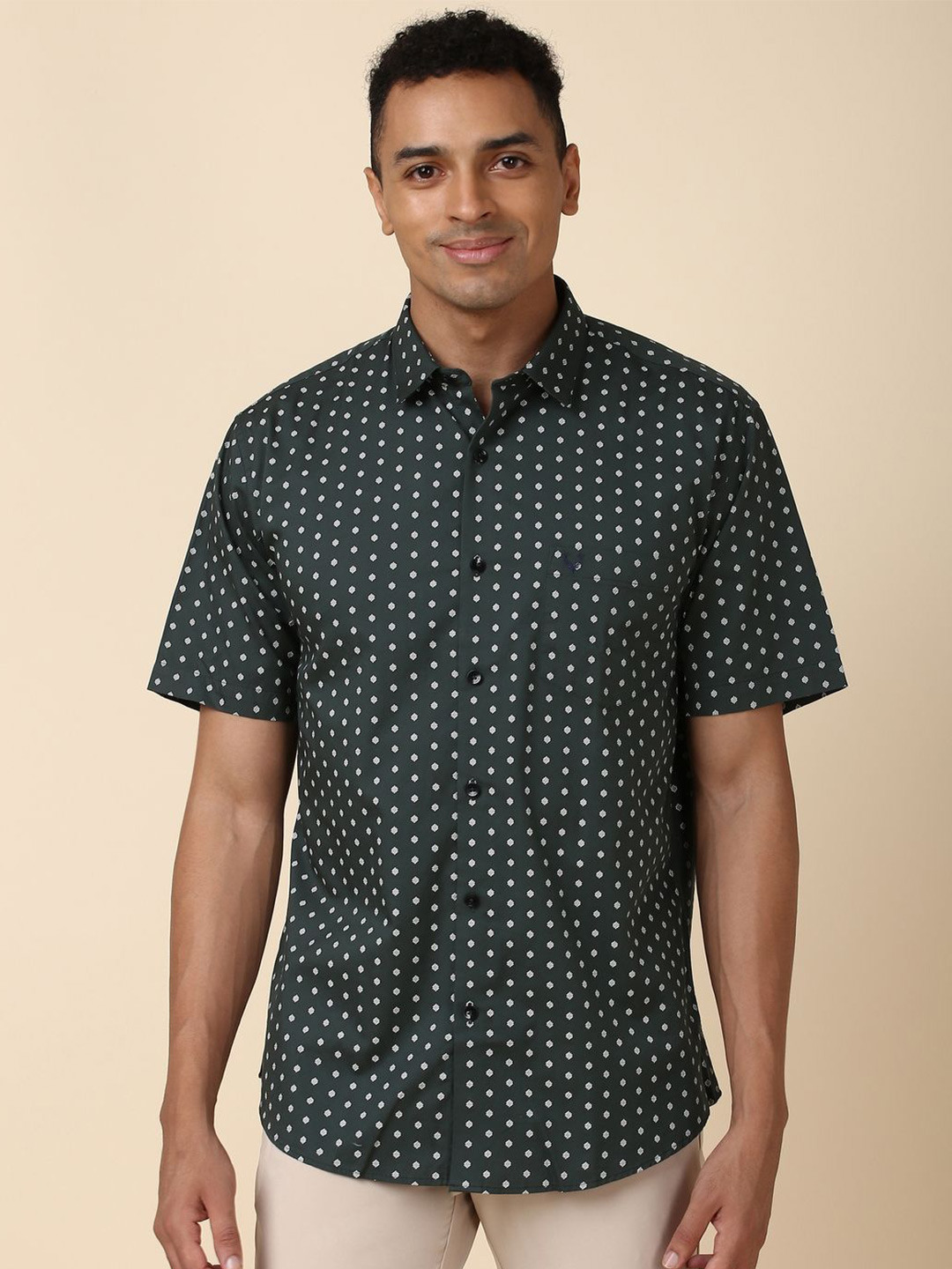 

Allen Solly Slim Fit Micro Ditsy Printed Cotton Casual Shirt, Green