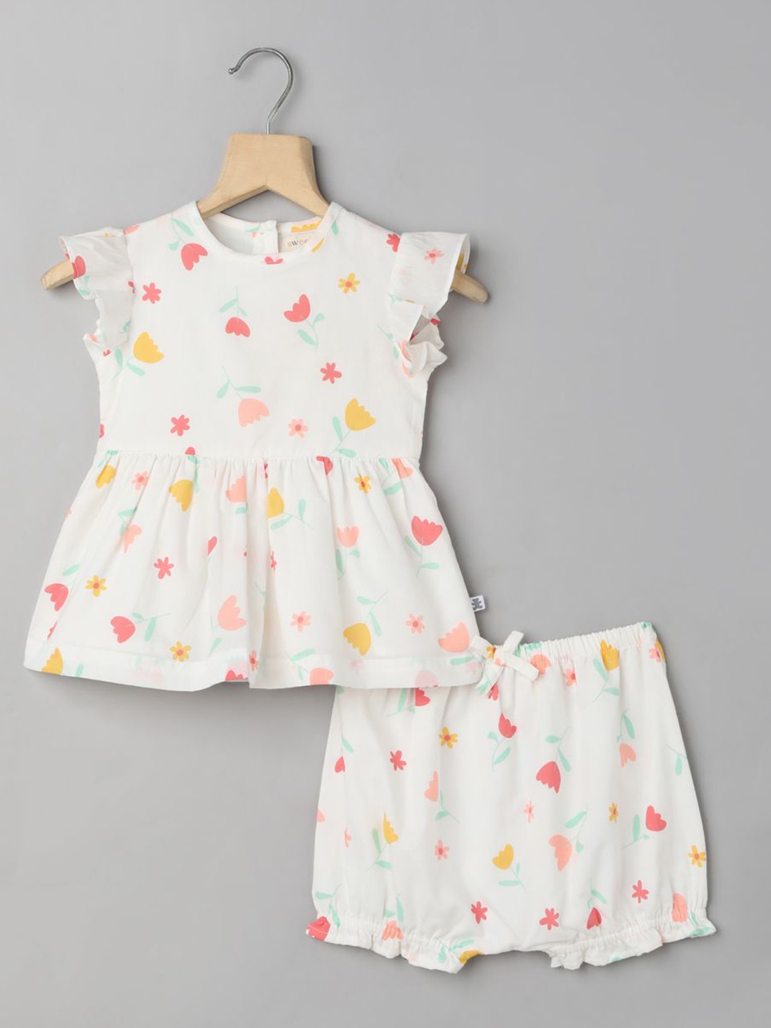 

Sweetlime By AS Girls Printed Pure Cotton Tunic With Short, White