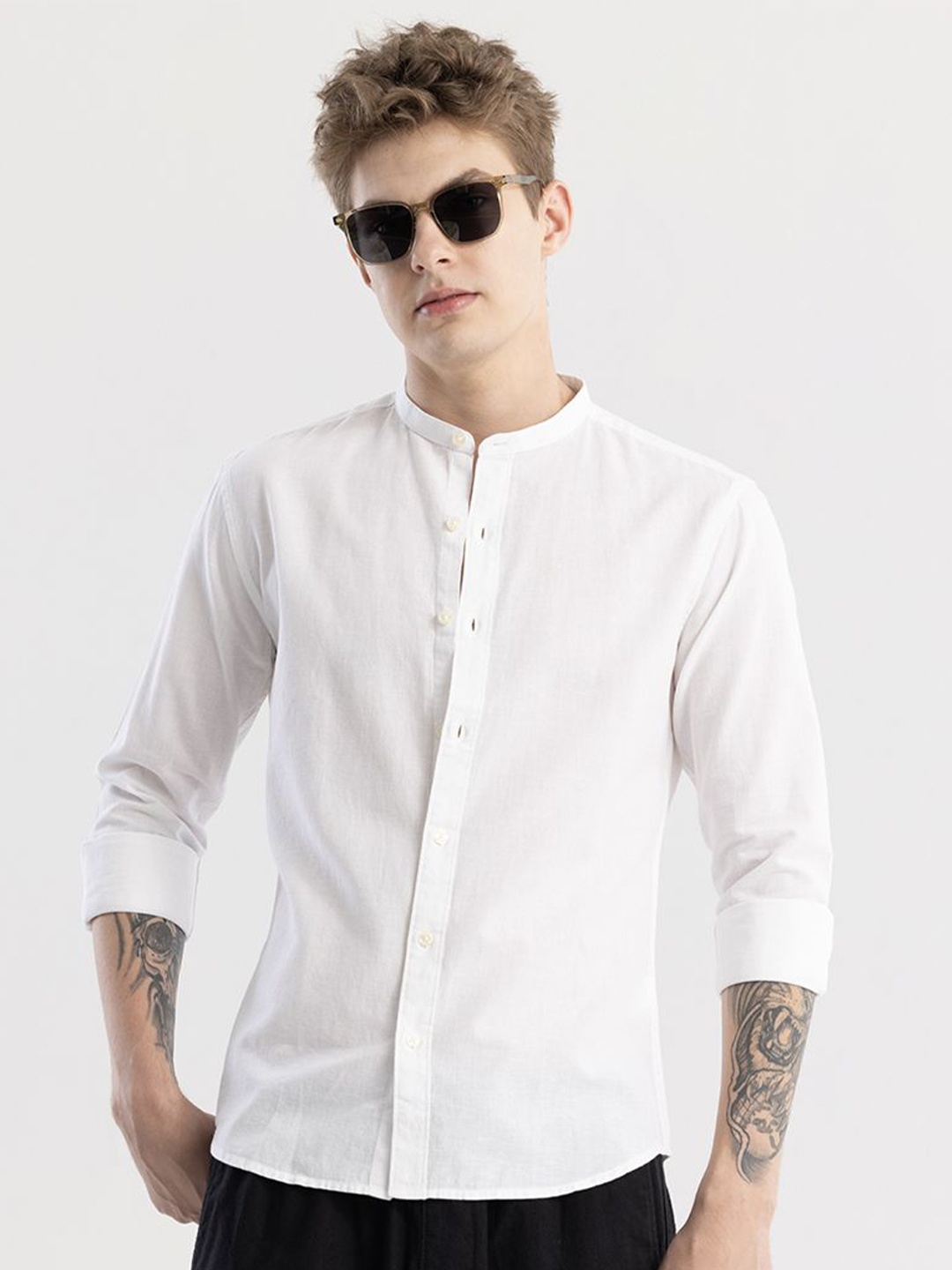 

Snitch White Straight Slim Fit Mandarin Collar Casual Shirt