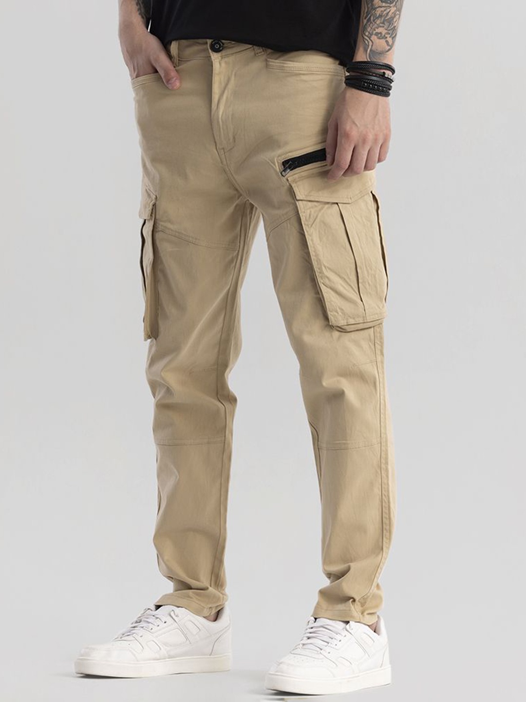 

Snitch Men Khaki Coloured Classic Mid-Rise Cargos Trousers