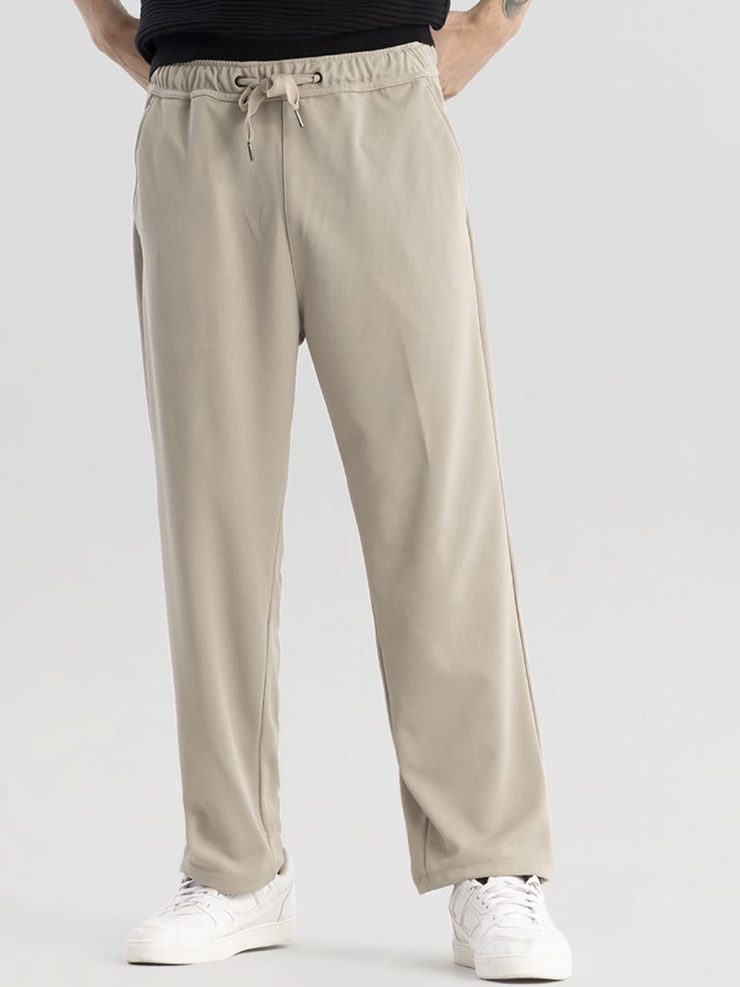 

Snitch Men Beige Relaxed Mid-Rise Loose Fit Trousers