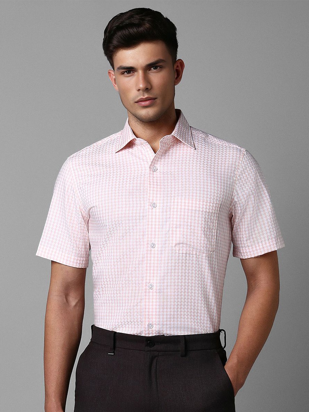 

Louis Philippe Opaque Striped Cotton Formal Shirt, Pink