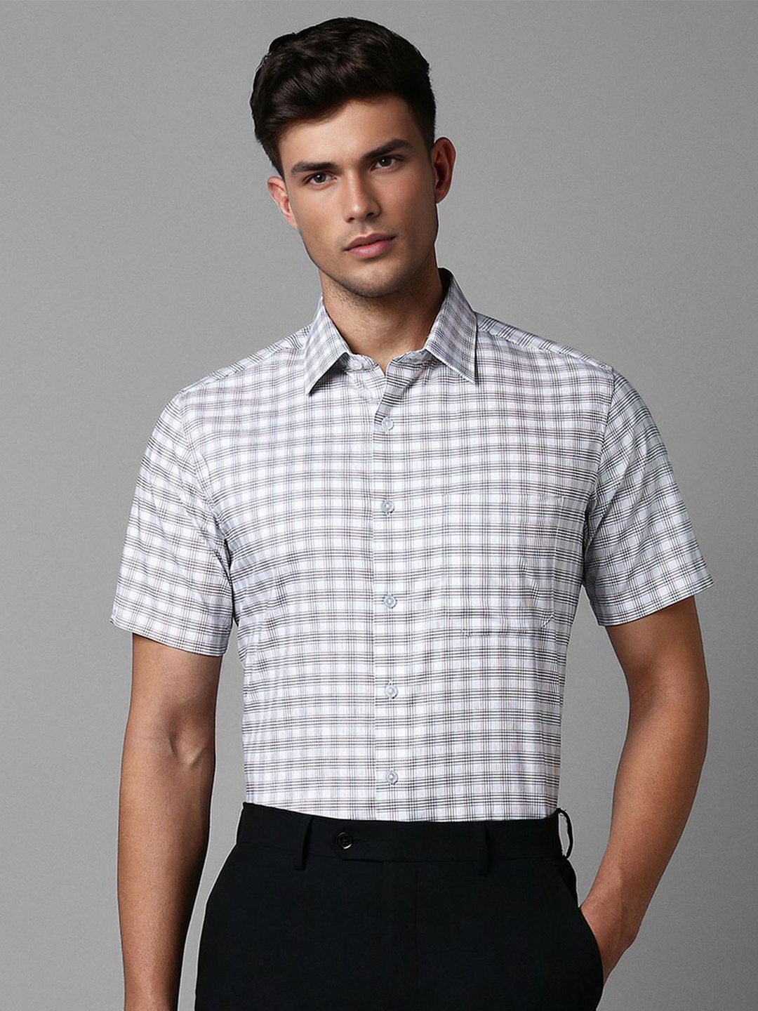 

Louis Philippe Slim Fit Gingham Checks Opaque Checked Cotton Formal Shirt, White