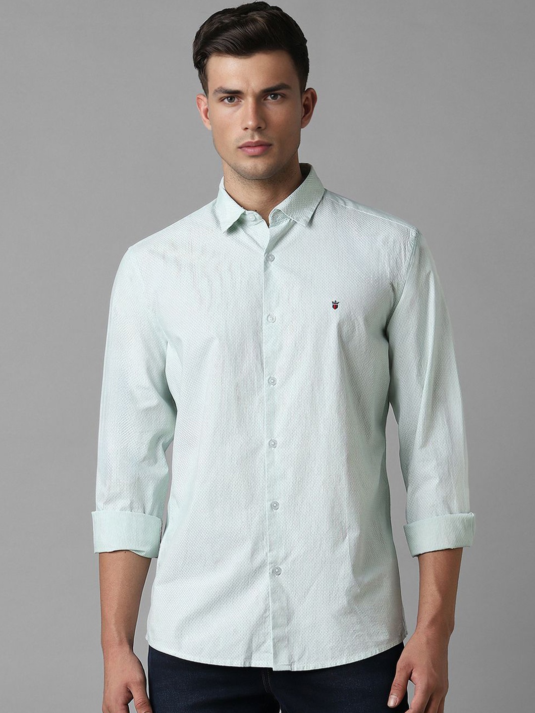 

Louis Philippe Jeans Spread Collar Long Sleeves Slim Fit Cotton Striped Casual Shirt, Blue