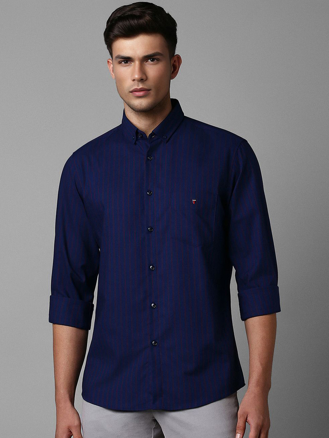 

Louis Philippe Sport Button-Down Collar Long Sleeves Slim Fit Cotton Checked Casual Shirt, Navy blue