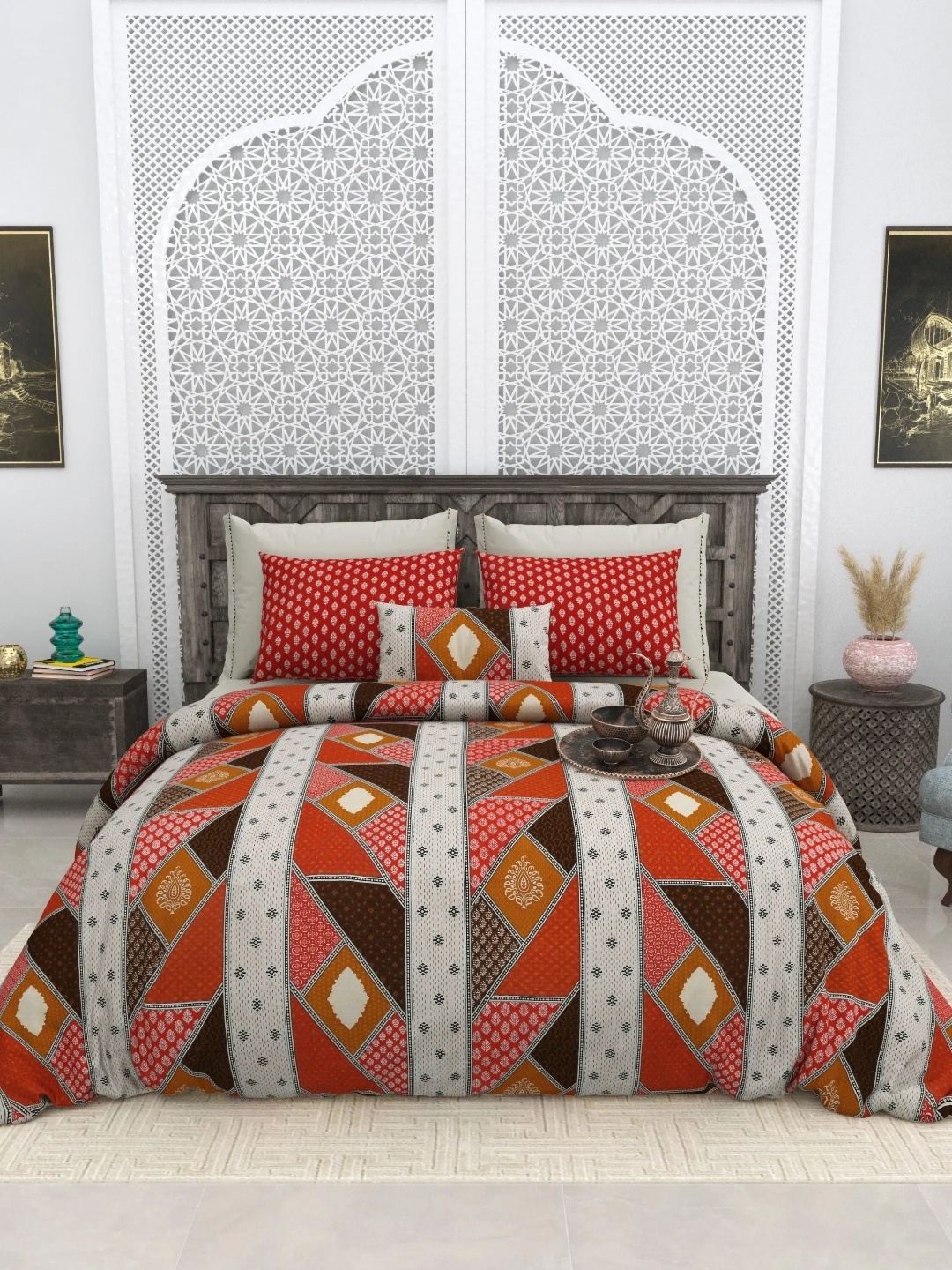 

LIVING ROOTS Super King Size Jaipur Block Print Cotton Double Bedsheet & 2 Pillow Covers, Maroon