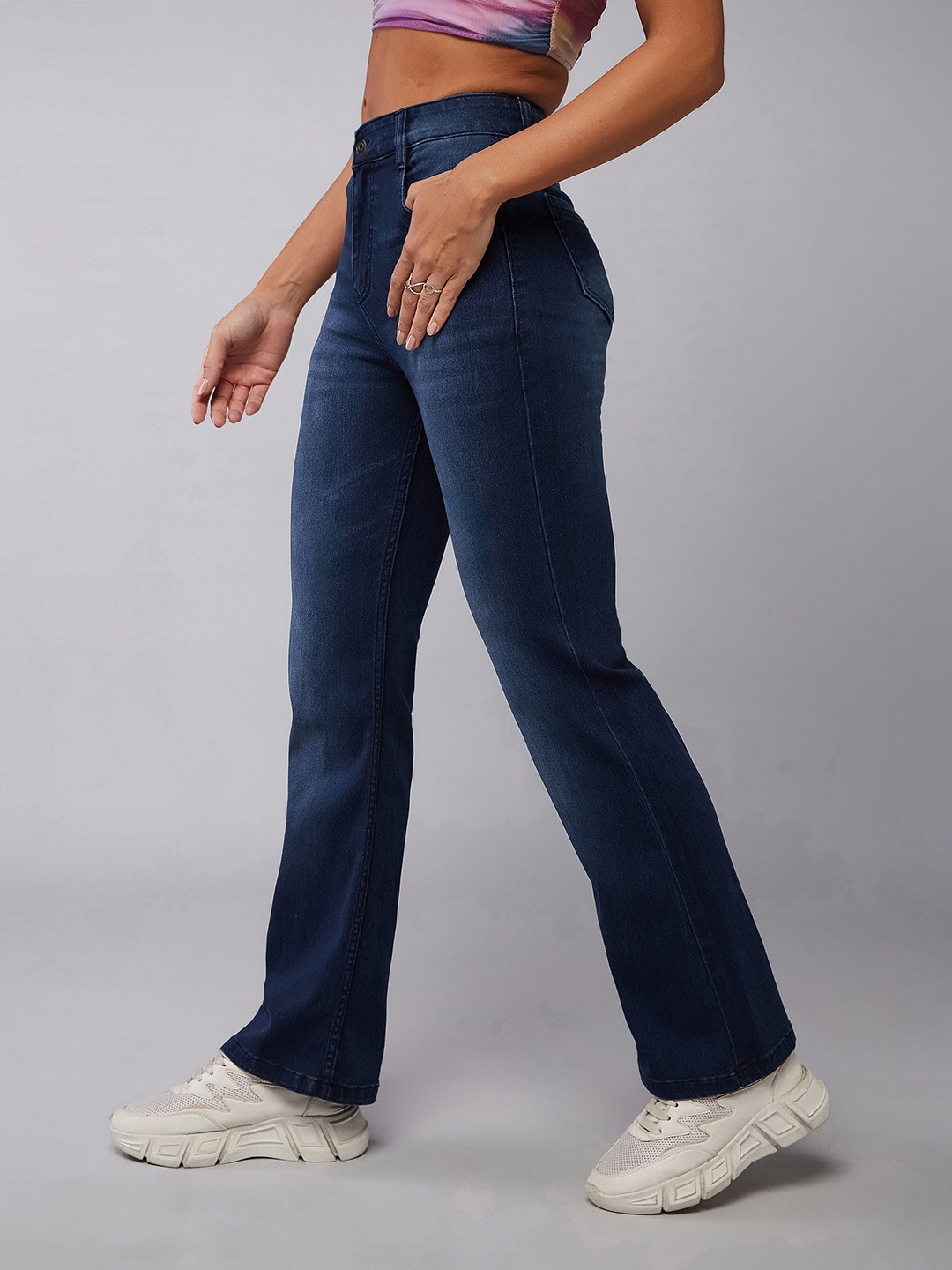 

DOLCE CRUDO Women Wide Leg Mid-Rise Light Fade Stretchable Jeans, Blue