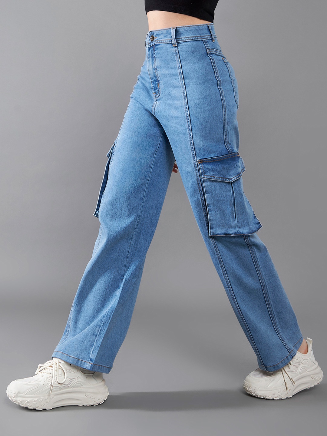 

DOLCE CRUDO Women Wide-Leg High-Rise Regular-Length Stretchable Patch-Pocketed Denim Jeans, Blue