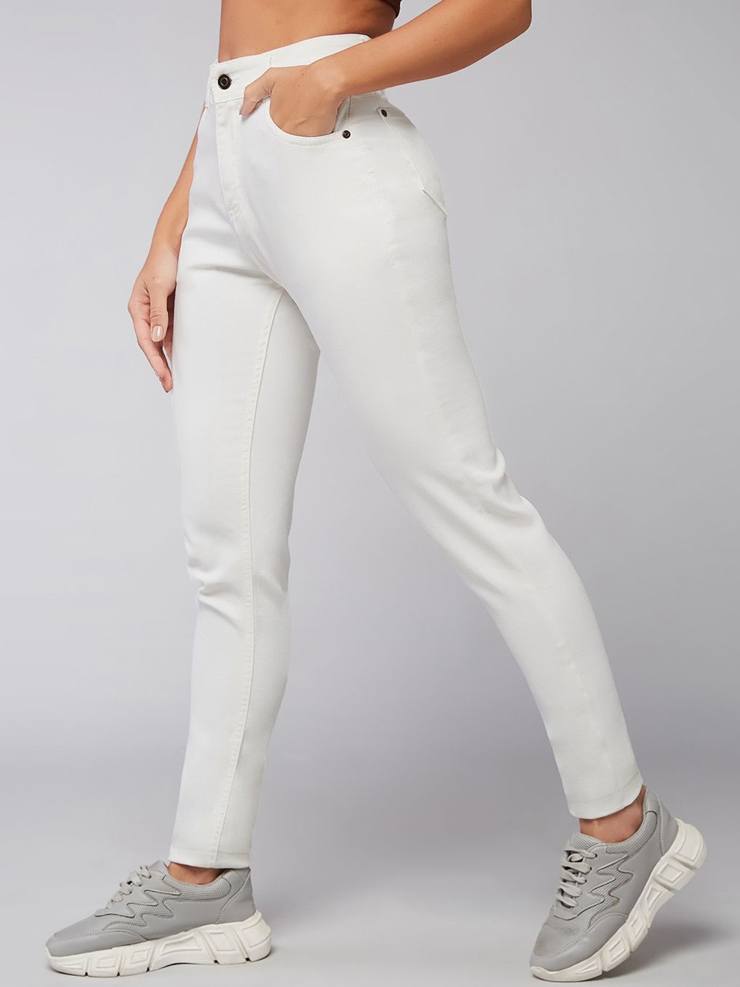 

DOLCE CRUDO Women Skinny Fit Mid-Rise Clean Look Stretchable Jeans, White