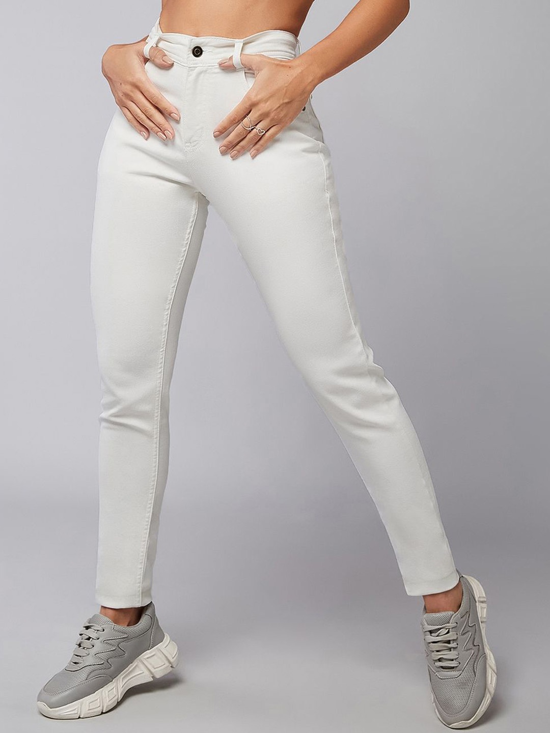 

DOLCE CRUDO Women Skinny Fit Mid-Rise Clean Look Stretchable Jeans, White