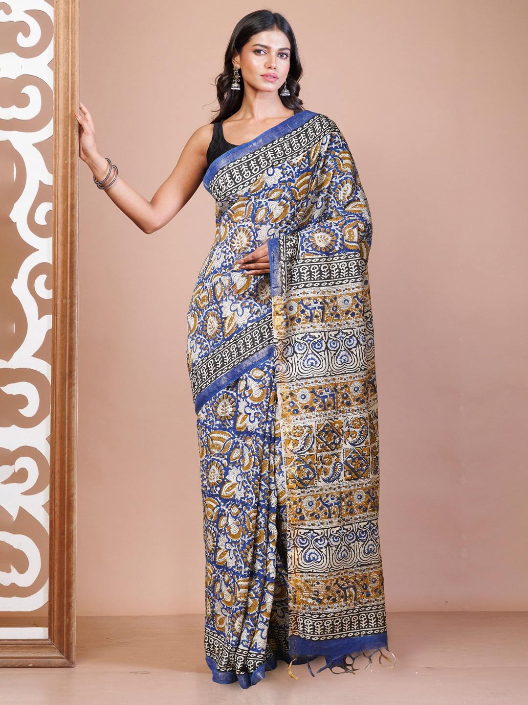 

Unnati Silks Floral Printed Handloom Bagru Saree, Blue