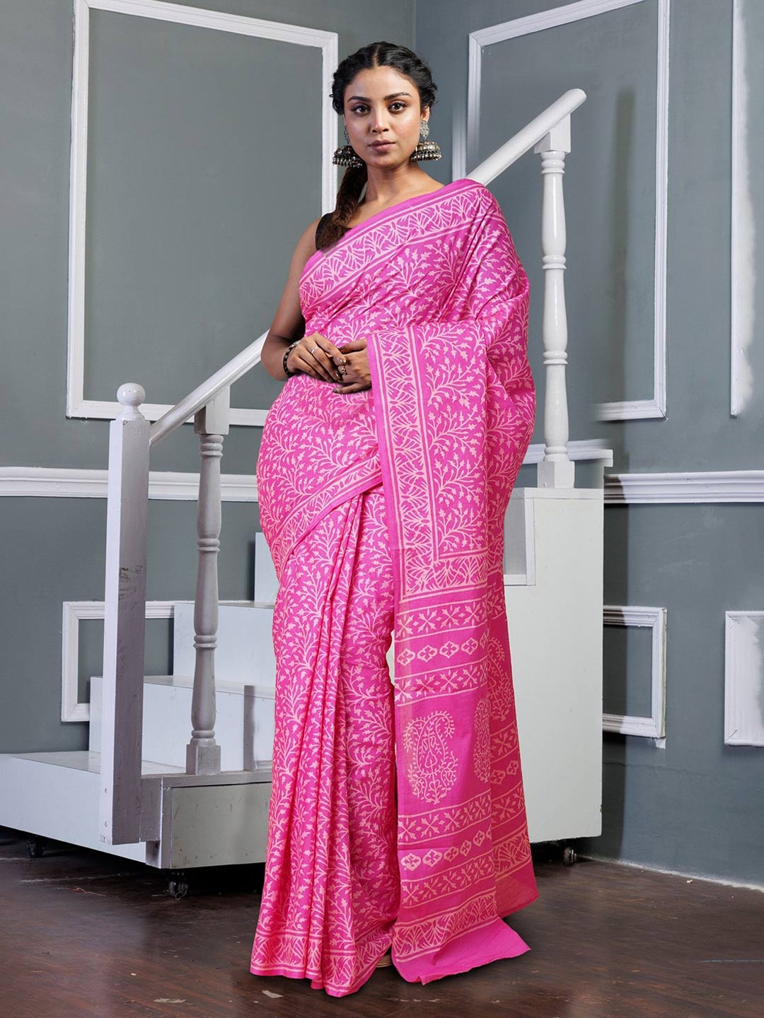 

Unnati Silks Floral Pure Cotton Handloom Block Print Saree, Pink
