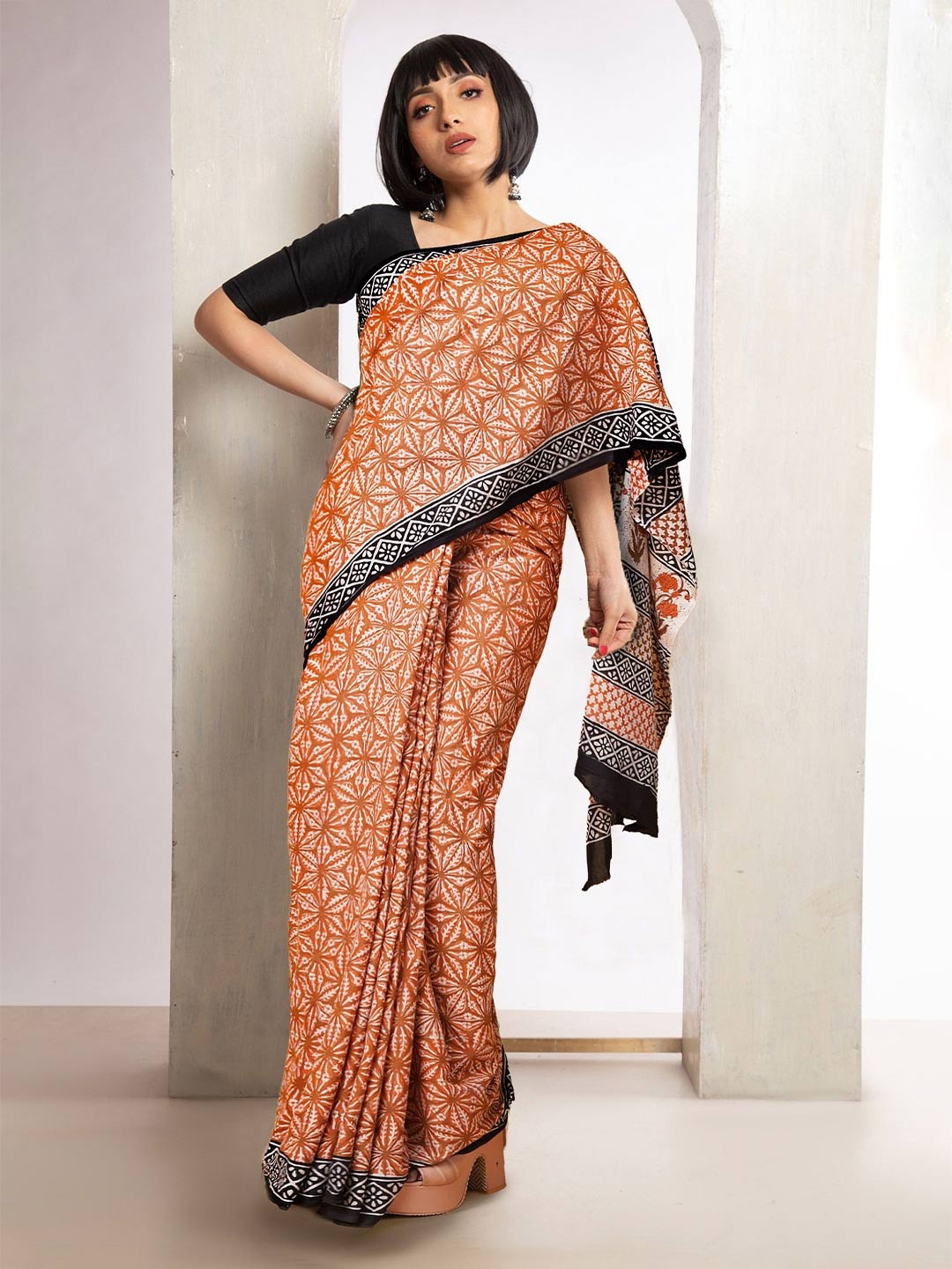 

Unnati Silks Ethnic Motifs Pure Cotton Handloom Bagru Saree, Brown
