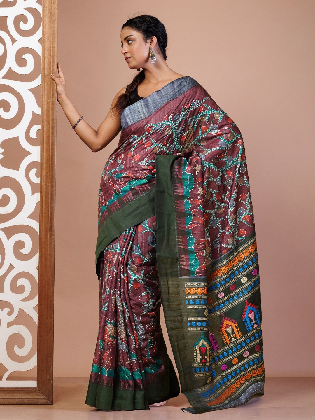 

Unnati Silks Ethnic Motifs Embroidered Pure Silk Handloom Tussar Saree, Burgundy