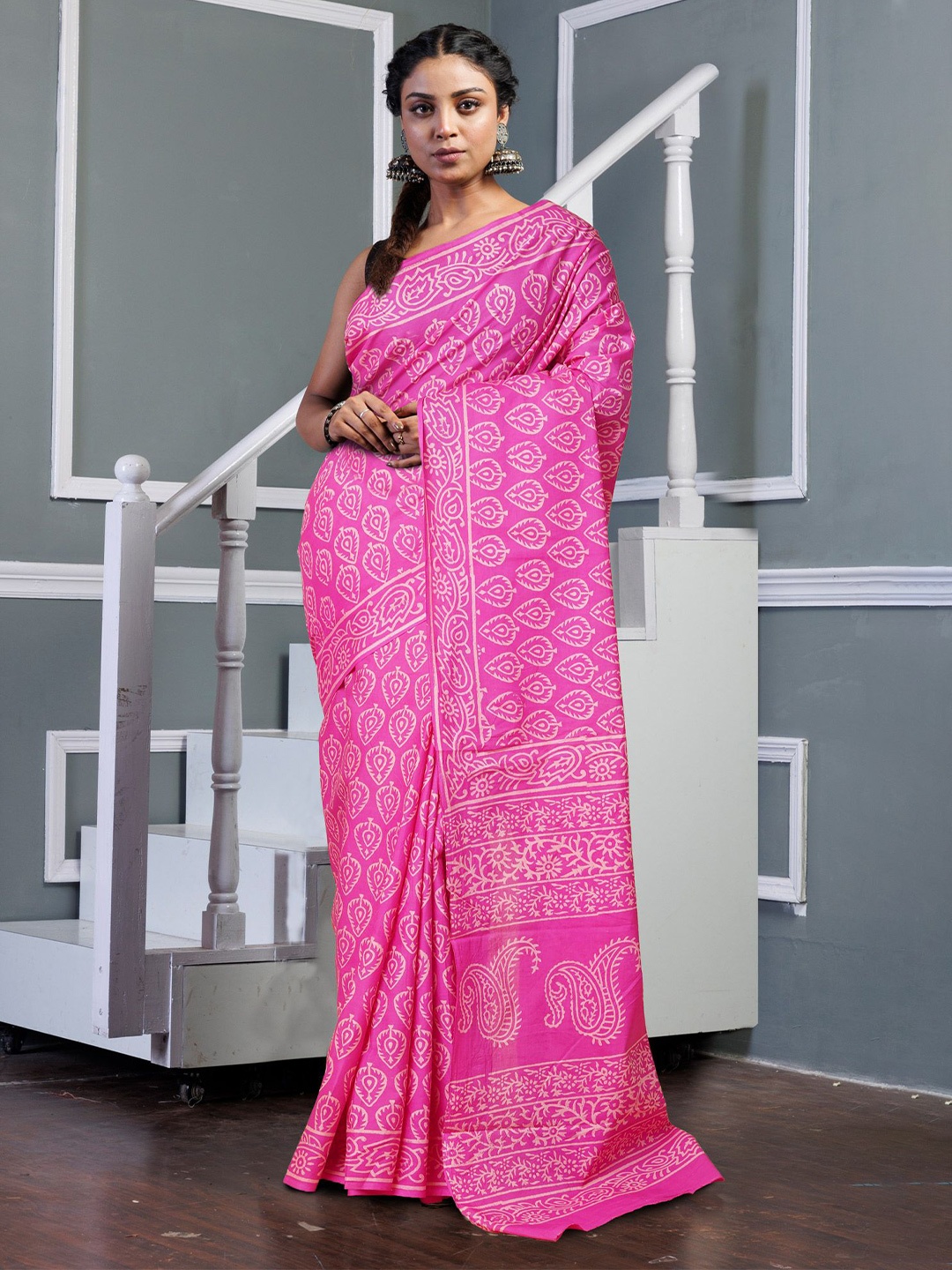 

Unnati Silks Ethnic Motifs Block Print Pure Cotton Handloom Saree, Pink