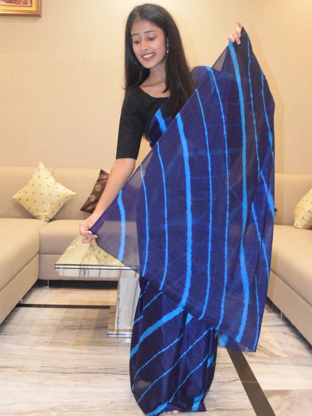 

PRETTY PALLU Leheriya Printed Saree, Blue