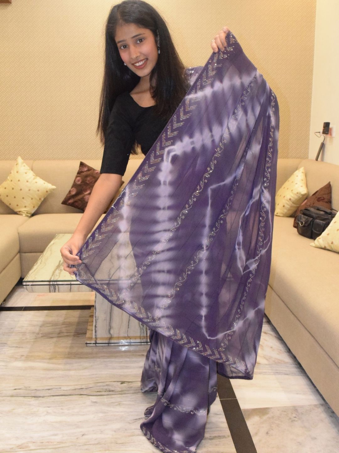 

PRETTY PALLU Embellished Sequinned Leheriya Saree, Navy blue