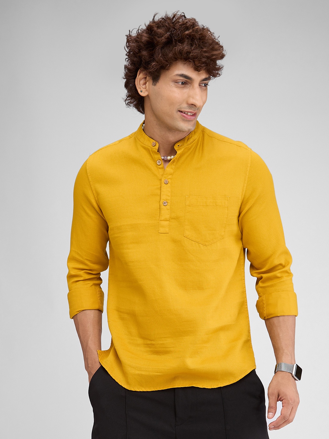 

VASTRADO Mandarin Collar Long Sleeves Pure Cotton Short Straight Kurta, Gold