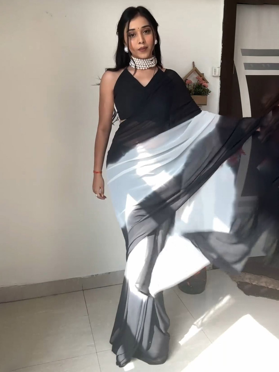

Fashion Basket Ombre Pure Georgette Ready to Wear Saree, Black