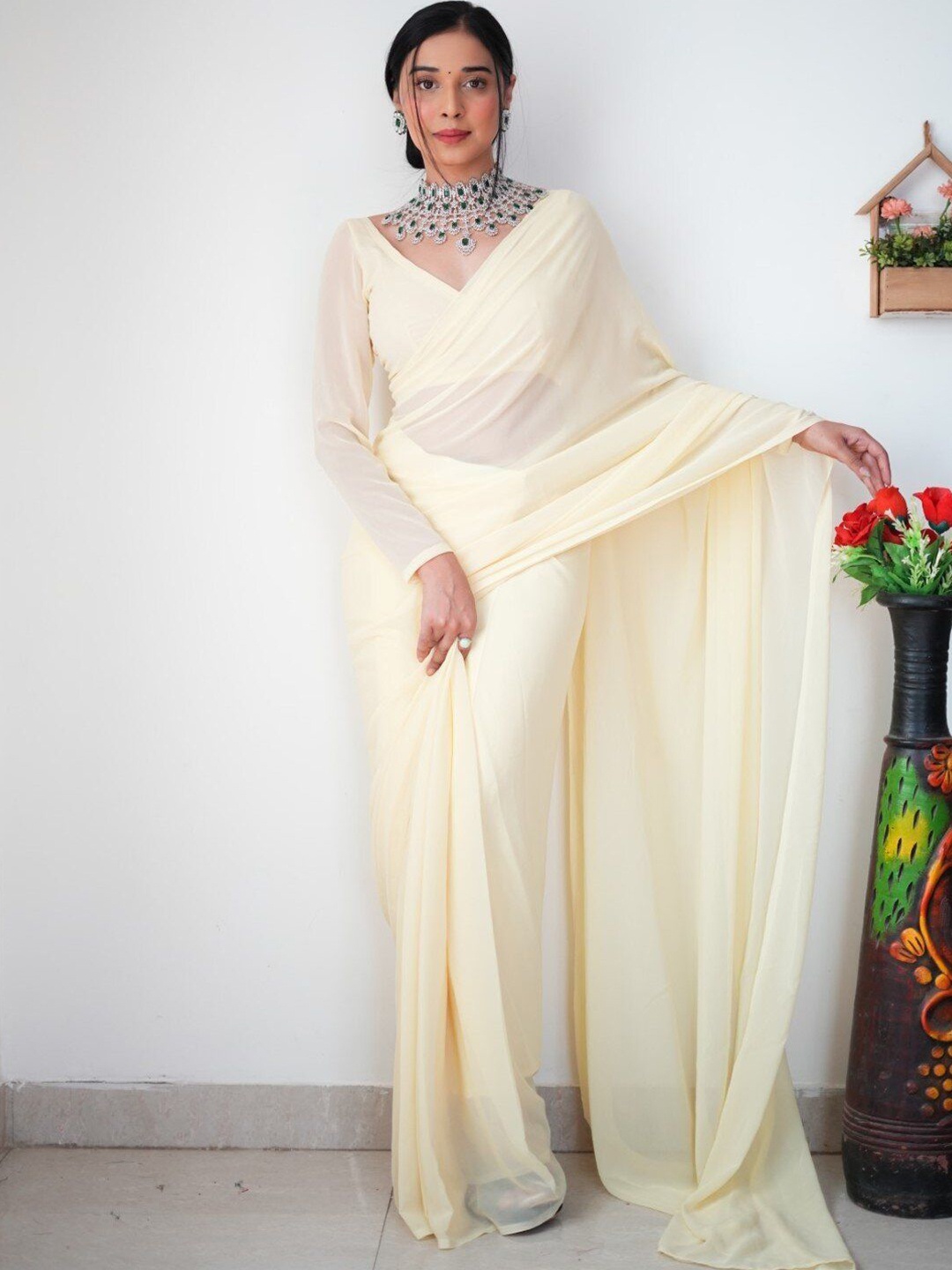

Fashion Basket Pure Georgette Saree, Off white