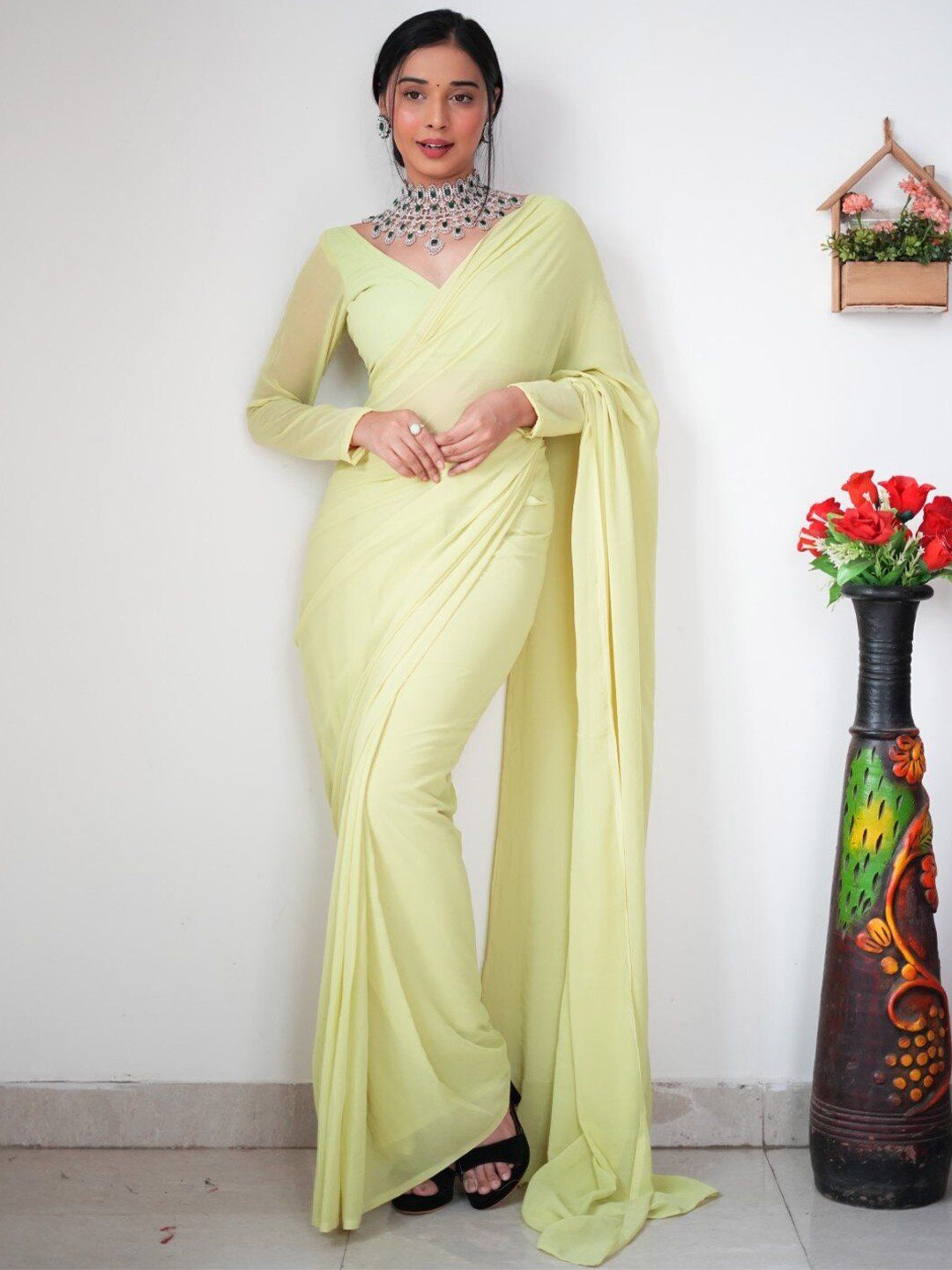 

Fashion Basket Pure Georgette Ready to Wear Saree, Green