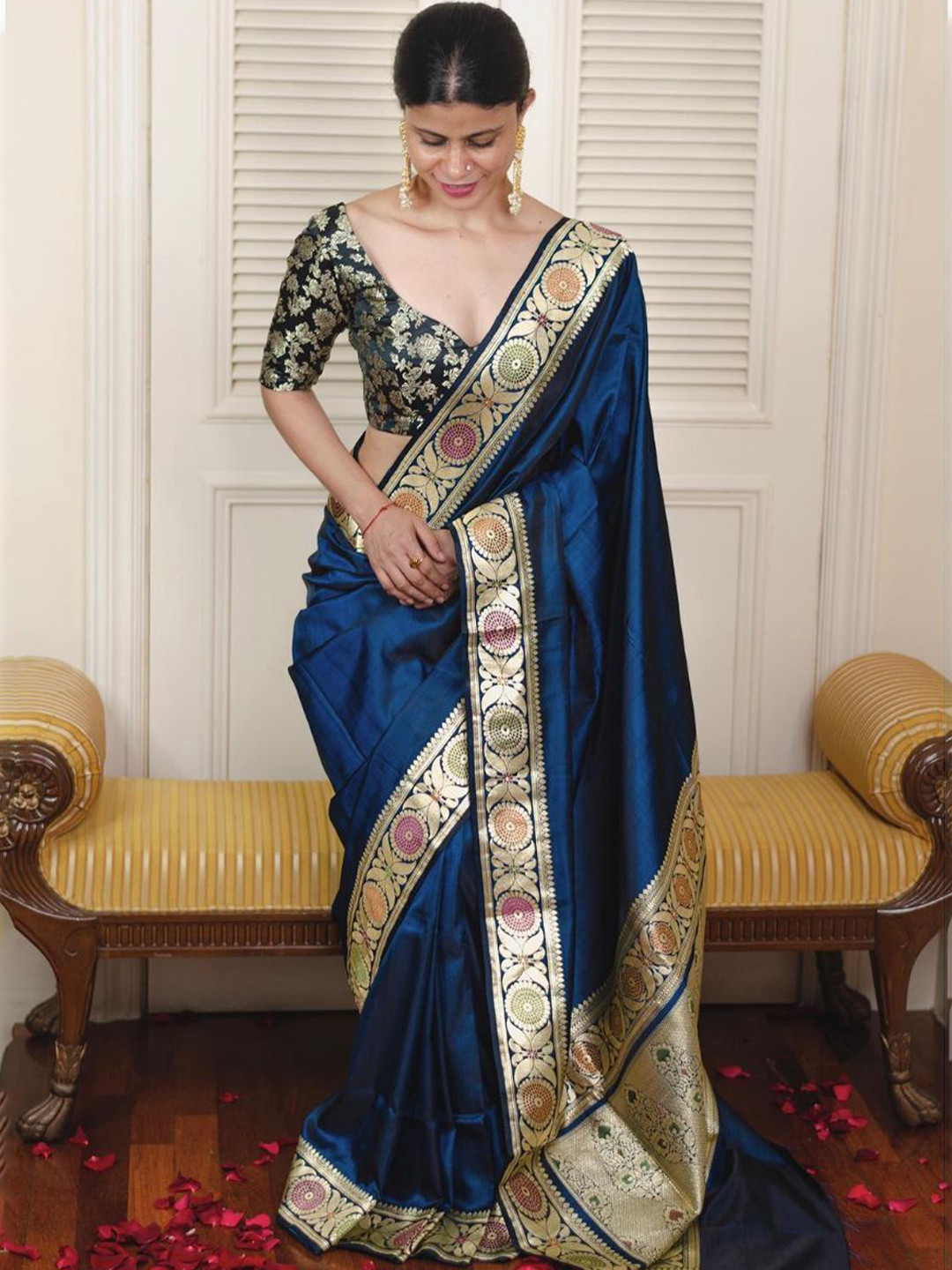 

revika Zari Pure Silk Kanjeevaram Saree, Blue