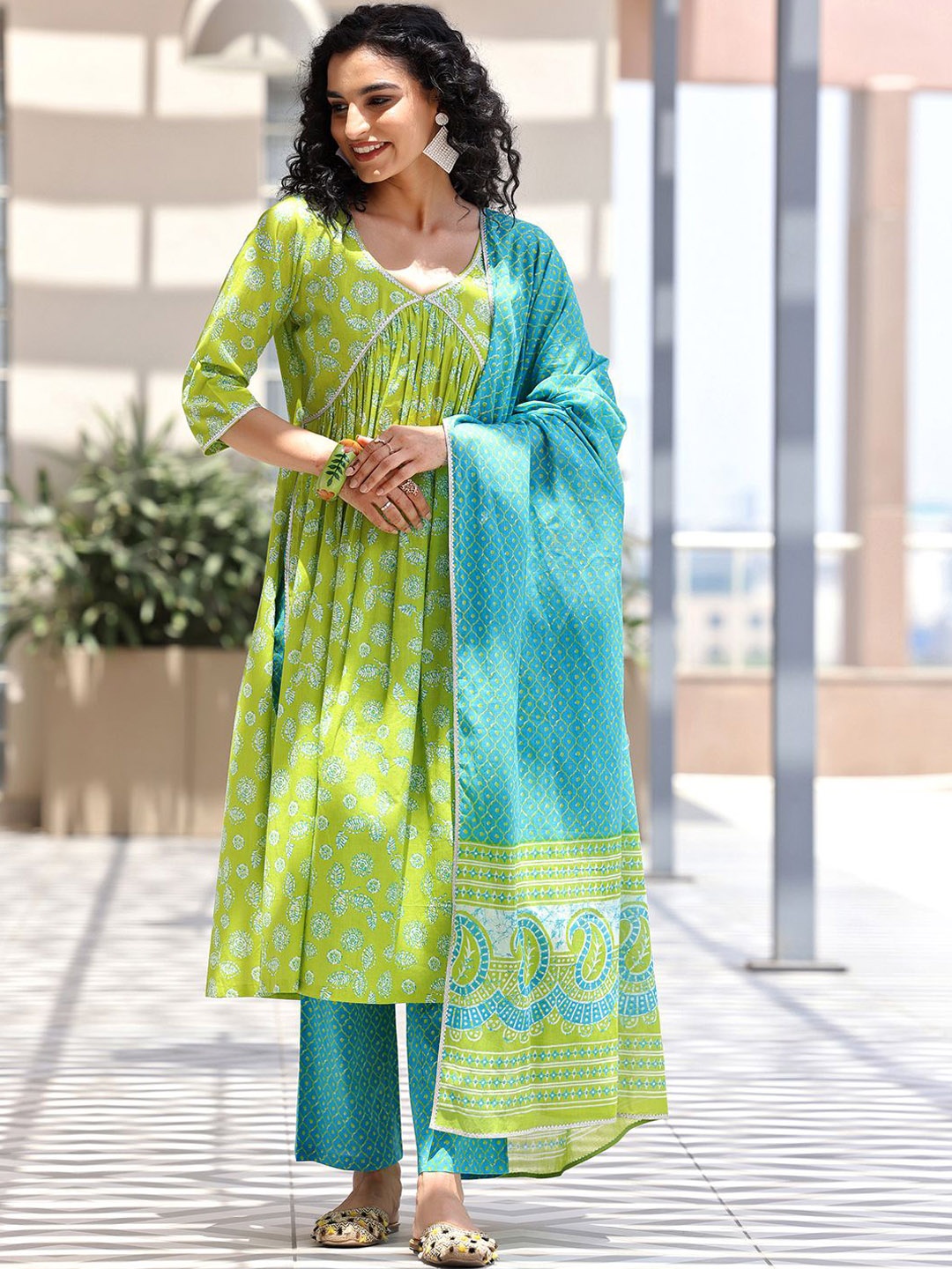 

Libas Floral Printed Pleated Gotta Patti Pure Cotton Kurta with Palazzos & With Dupatta, Green