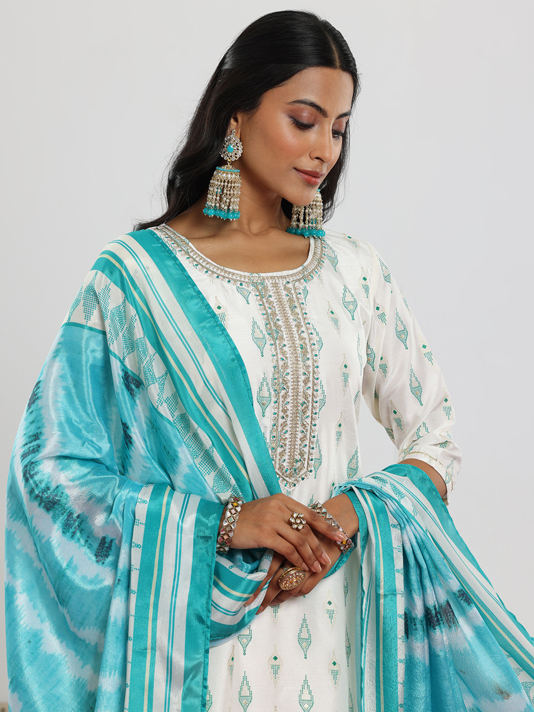 

Libas Ethnic Motifs Printed Regular Kurta with Salwar & With Dupatta, Off white