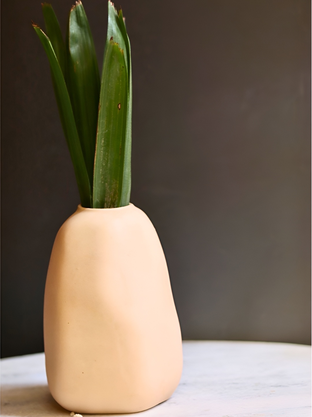 

WEAVING HOMES White Ceramic Glossy Vase