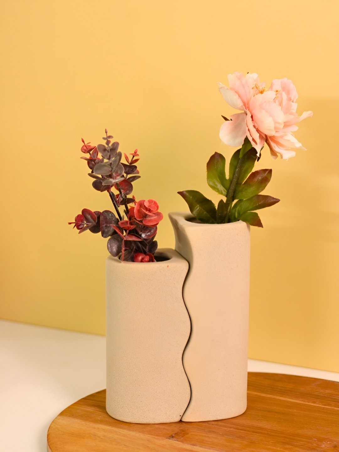 

WEAVING HOMES Set Of 2 White Ceramic Flower Vase
