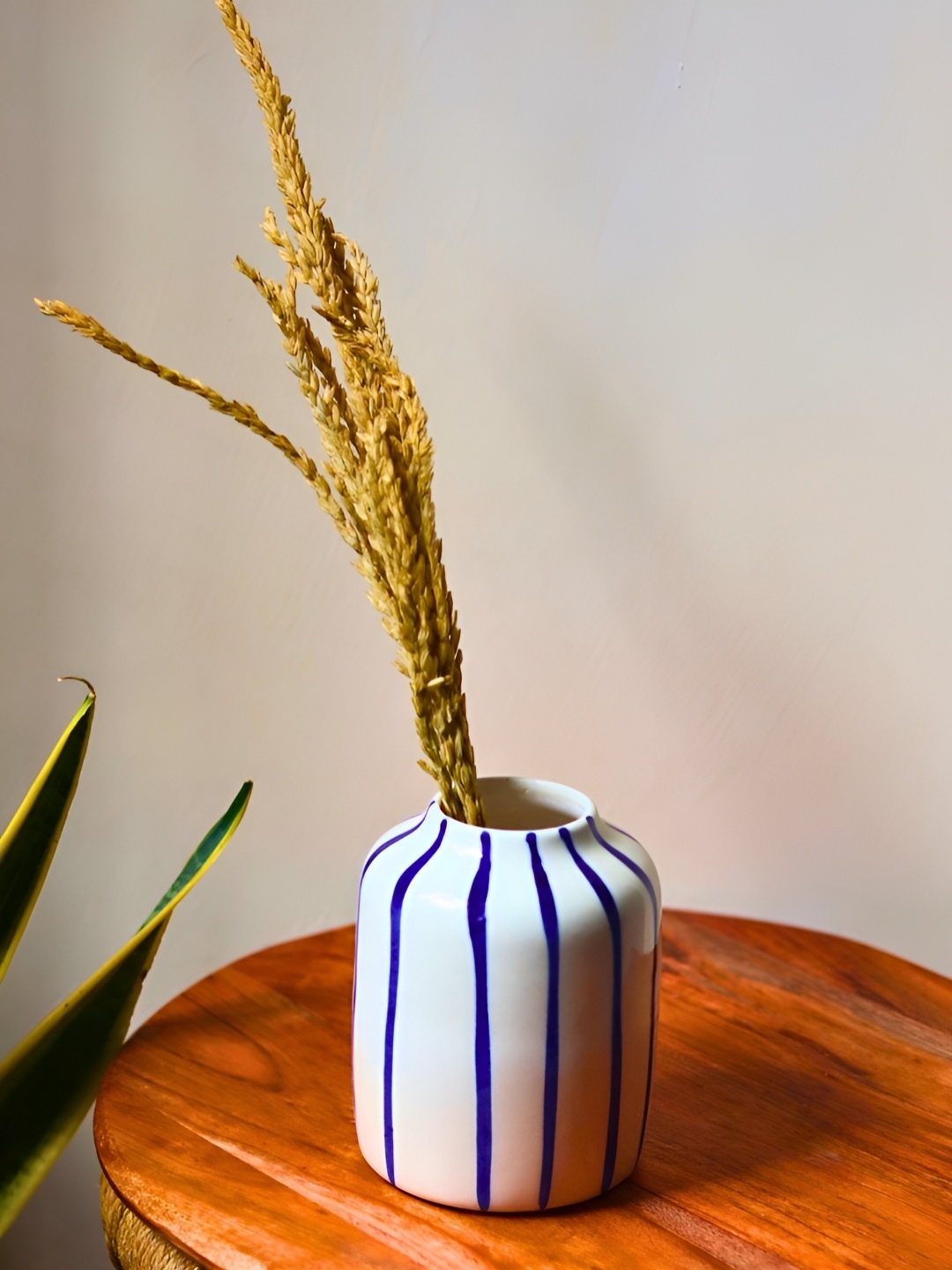 

WEAVING HOMES Ceramic Glossy Vase, White