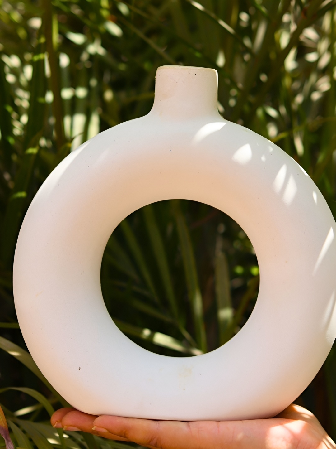 

WEAVING HOMES White Ceramic Flower Vase