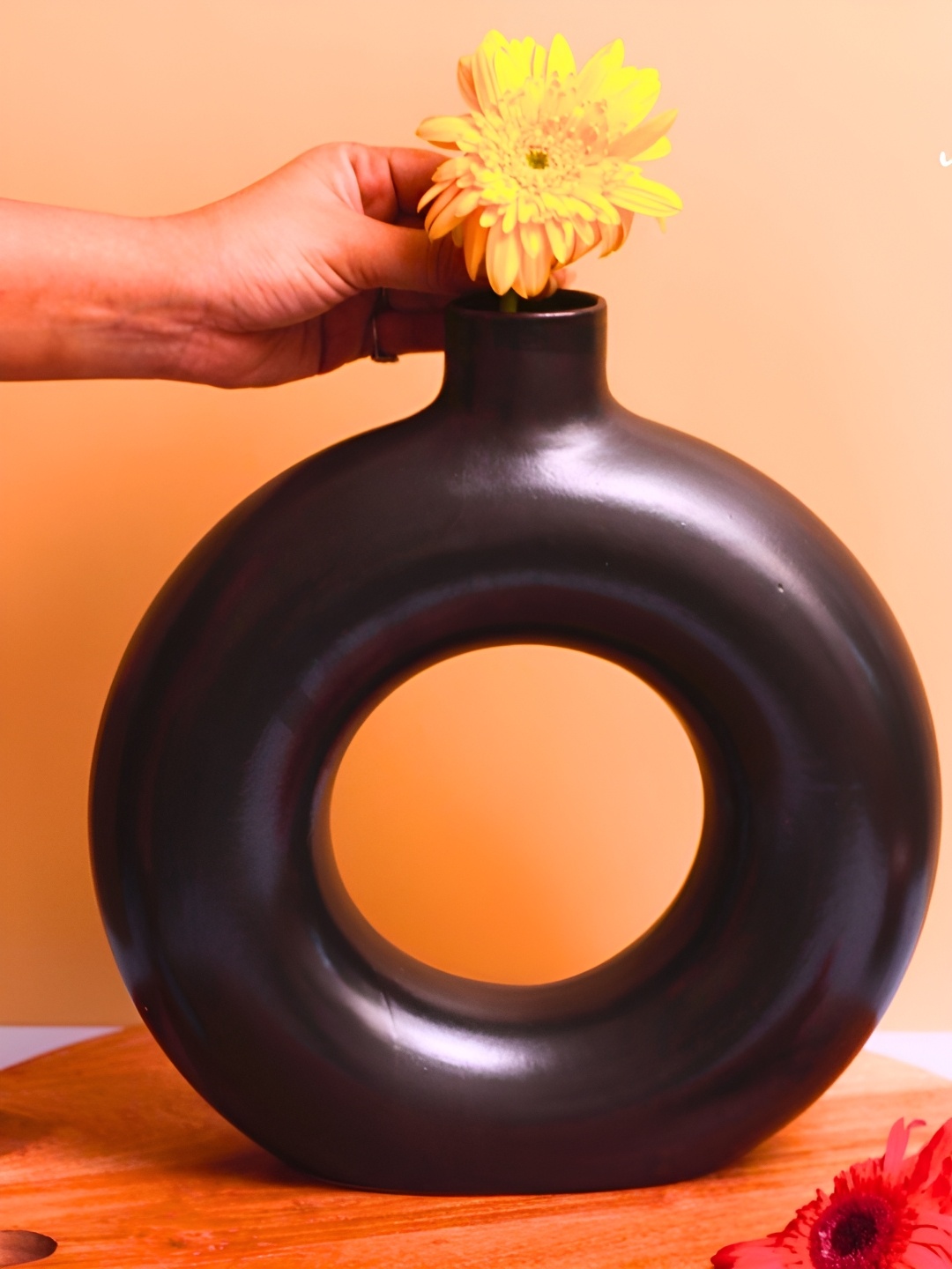 

WEAVING HOMES Black Ceramic Glossy Vase