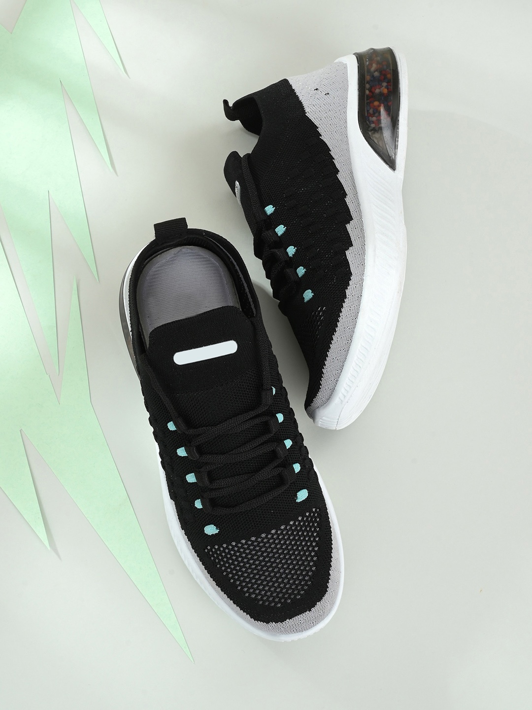 

Layasa Men Round Toe Comfort Insole Sneakers, Black
