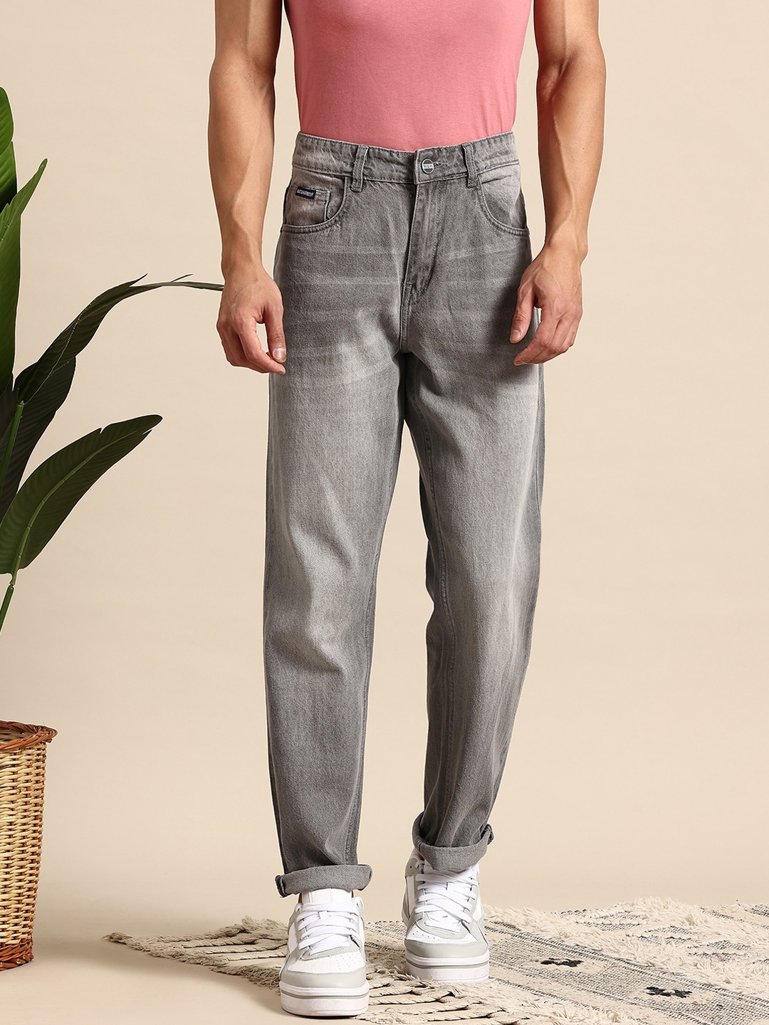 

Mast & Harbour Men Relaxed Fit Light Fade Jeans, Grey