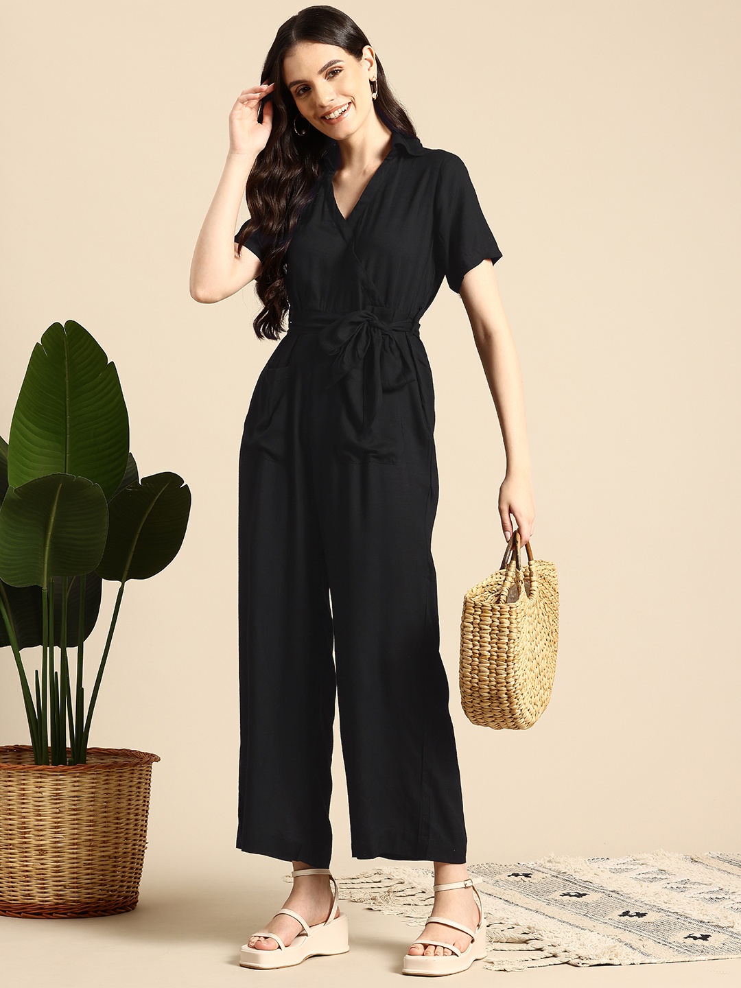 

Mast & Harbour Basic Jumpsuit Comes With a Belt, Black