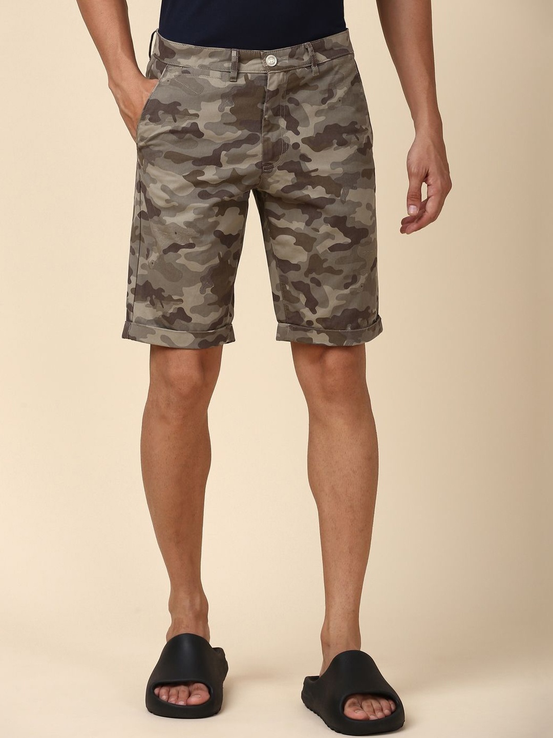 

Allen Solly Men Camouflage Printed Mid-Rise Knee Length Slim Fit Regular Shorts, Olive