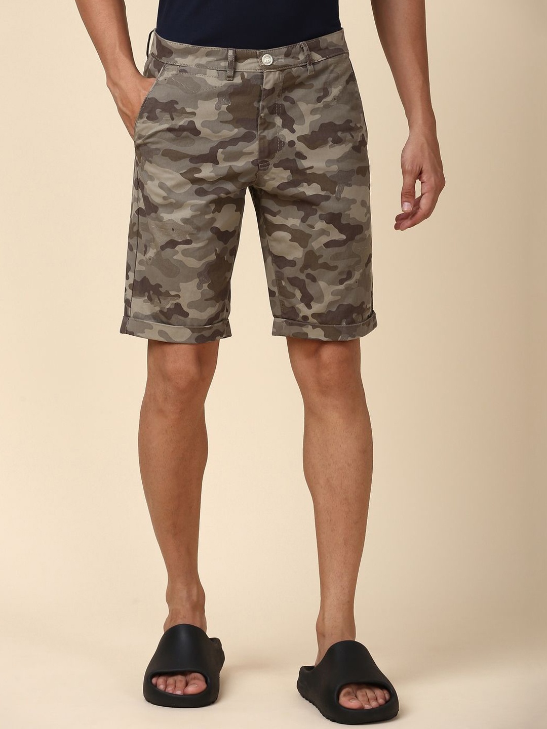 

Allen Solly Men Camouflage Printed Mid-Rise Knee Length Slim Fit Regular Shorts, Olive