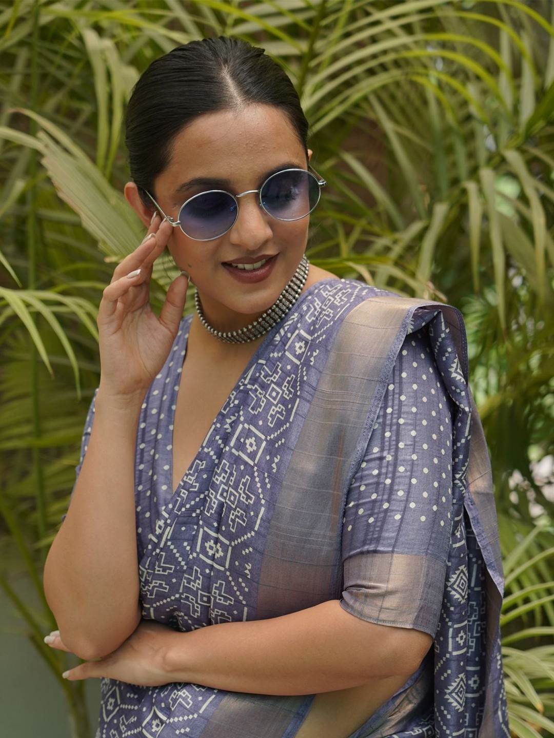 

KALINI Floral printed Zari Saree, Purple
