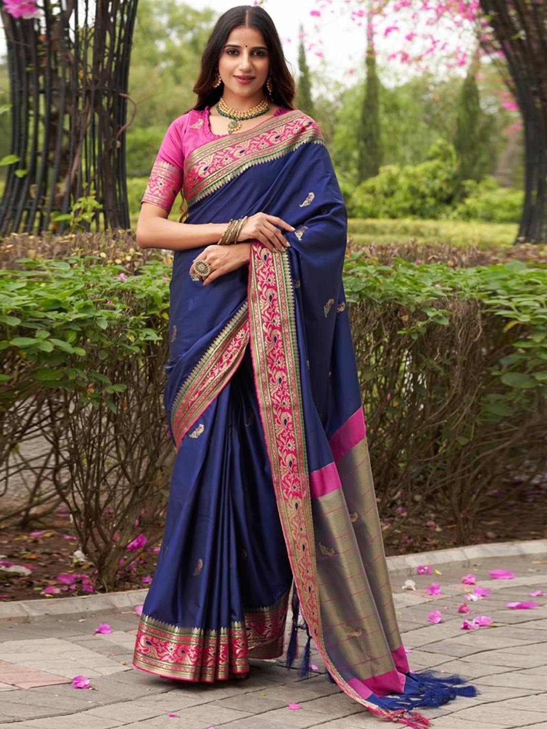 

RASVRITI Woven Design Zari Pure Cotton Banarasi Saree, Blue