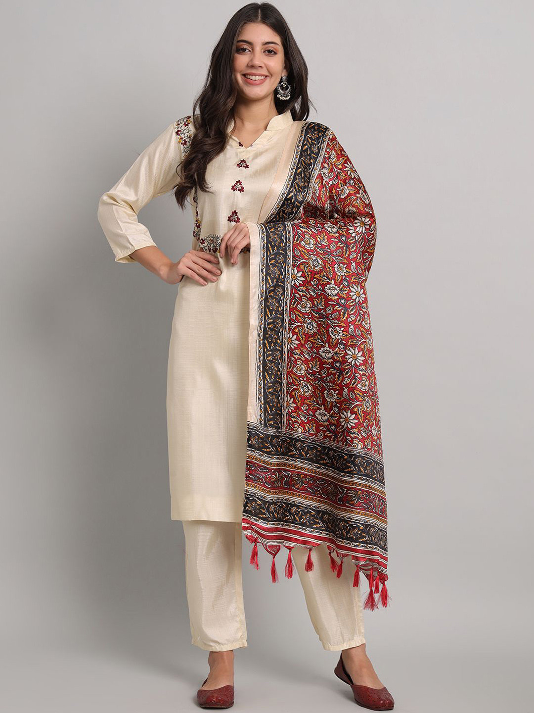 

BAESD Ethnic Motifs Embroidered Thread Work Kurta with Trousers & Dupatta, Off white