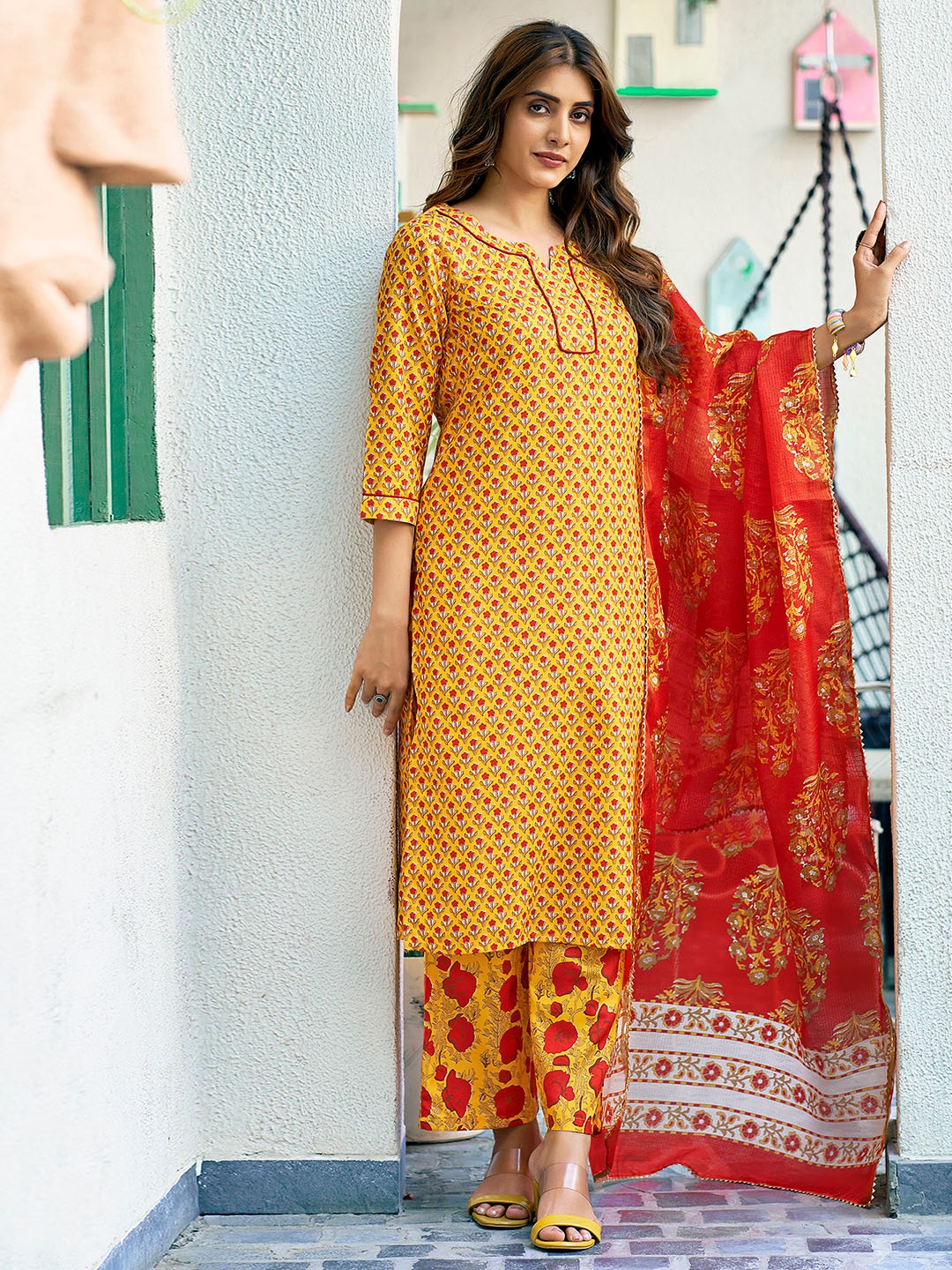 

KALINI Floral Printed Regular Kurta with Trousers & Dupatta, Yellow