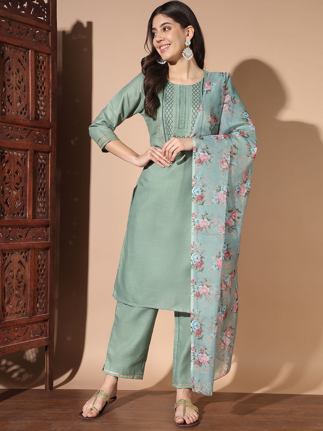 

BAESD Ethnic Motifs Embroidered Round Neck Kurti with Trousers & Dupatta, Green