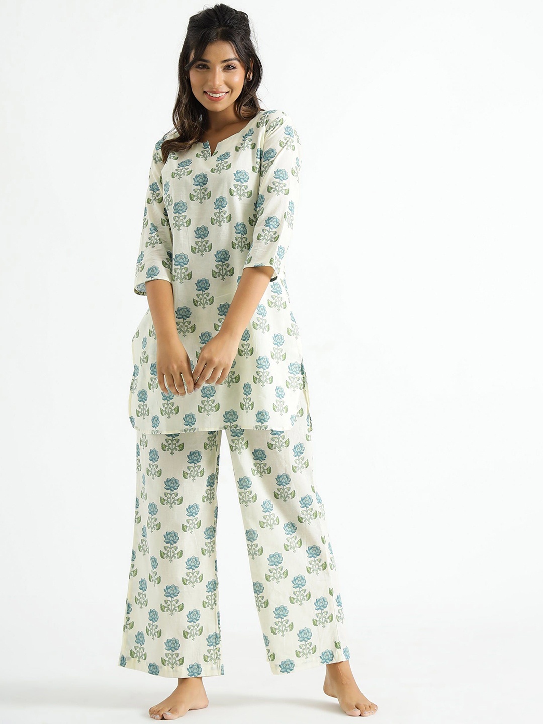 

Ashiya Fab Abstract Printed Shirt With Palazzos Co-Ords, Off white