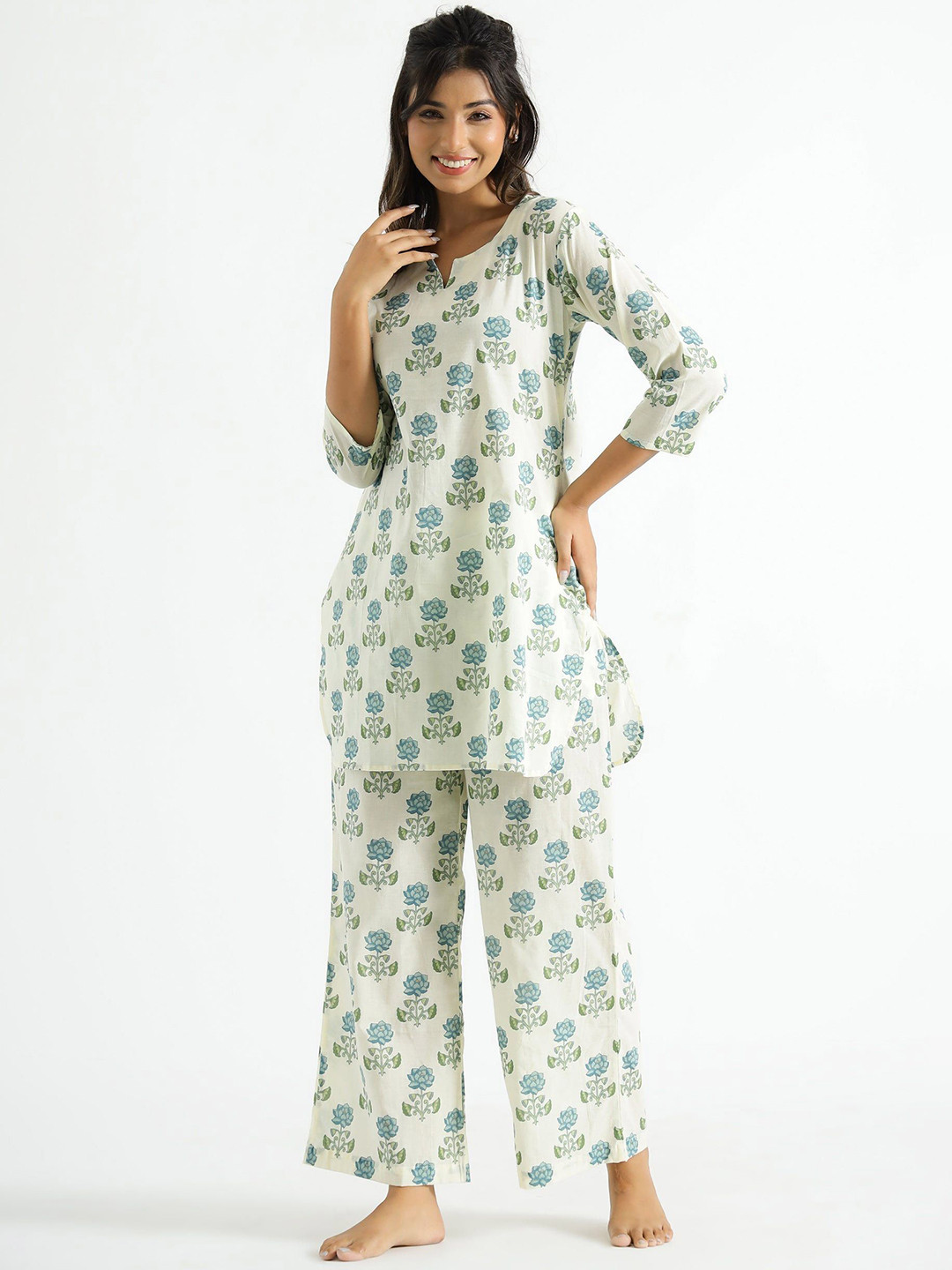 

Ashiya Fab Floral Printed Top With Flared Palazzos Co-Ords, Off white