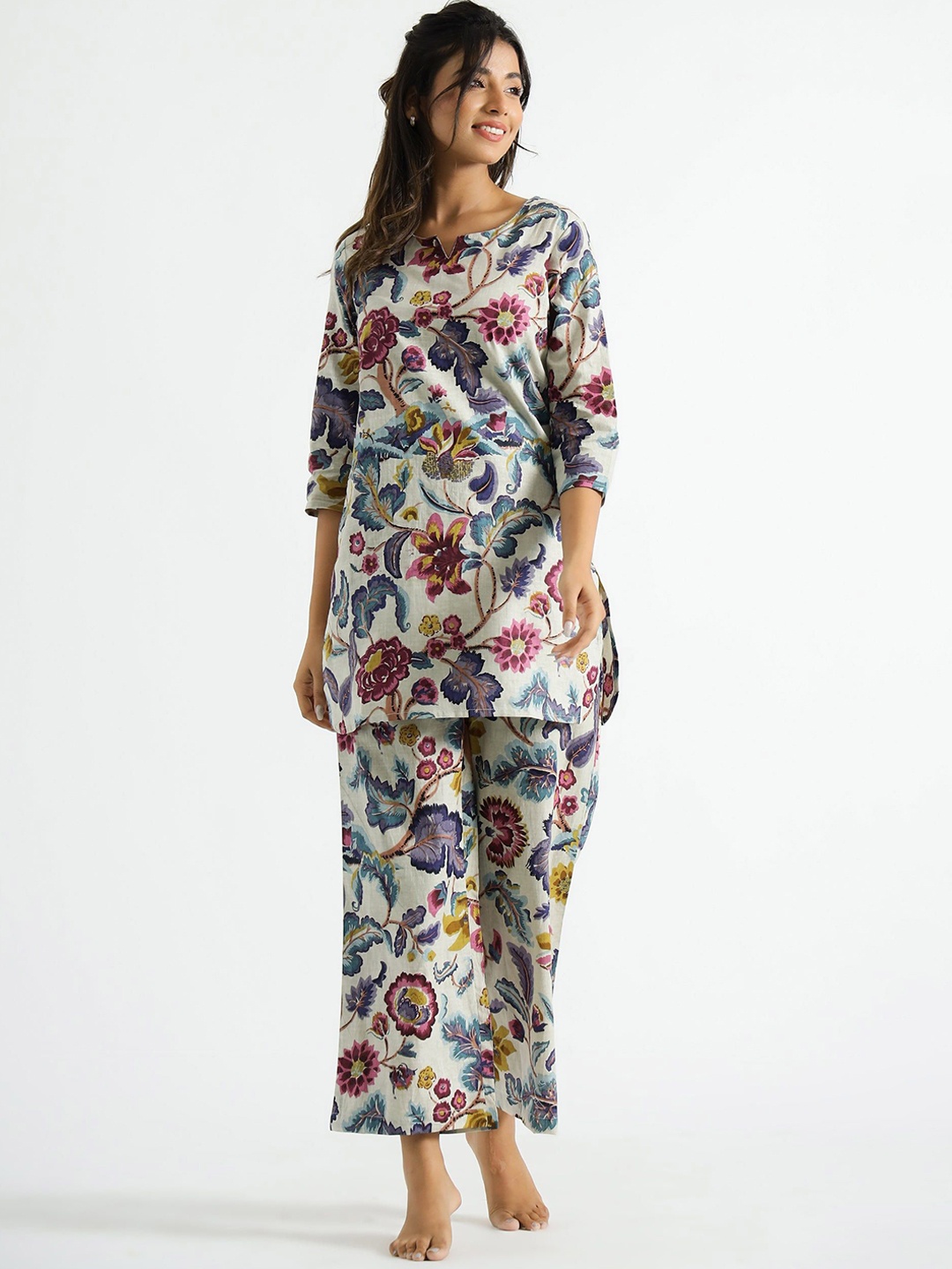 

Ashiya Fab Abstract Printed Top With Palazzos Co-Ords, White