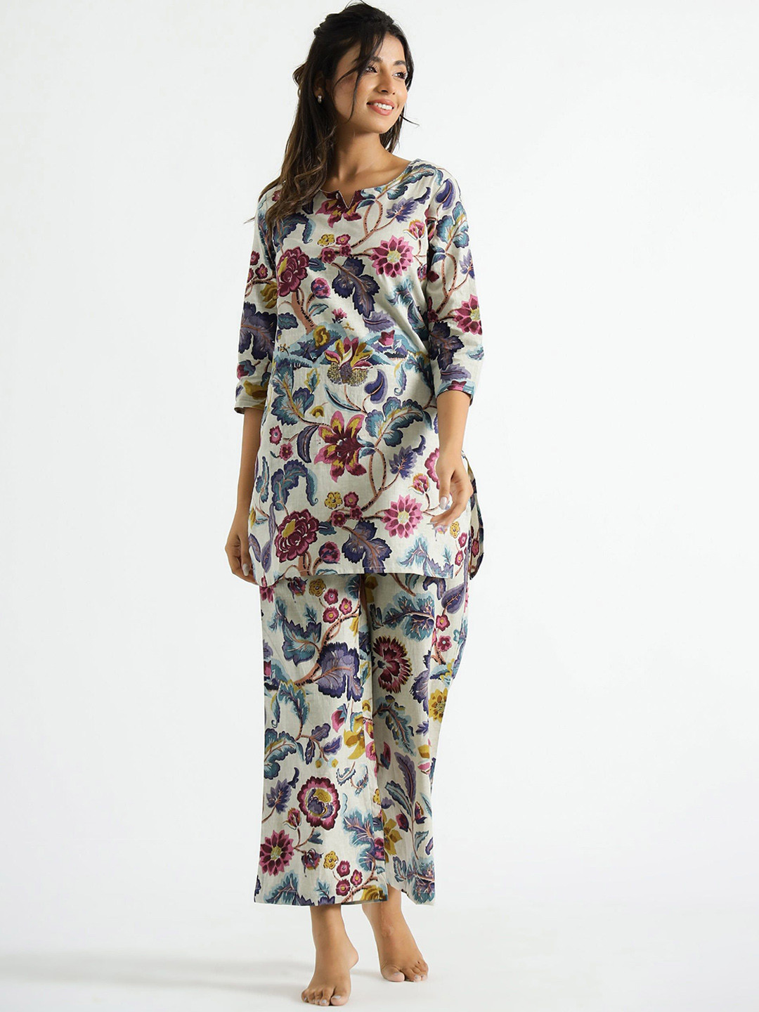 

Ashiya Fab Abstract Printed Top With Palazzos Co-Ords, White